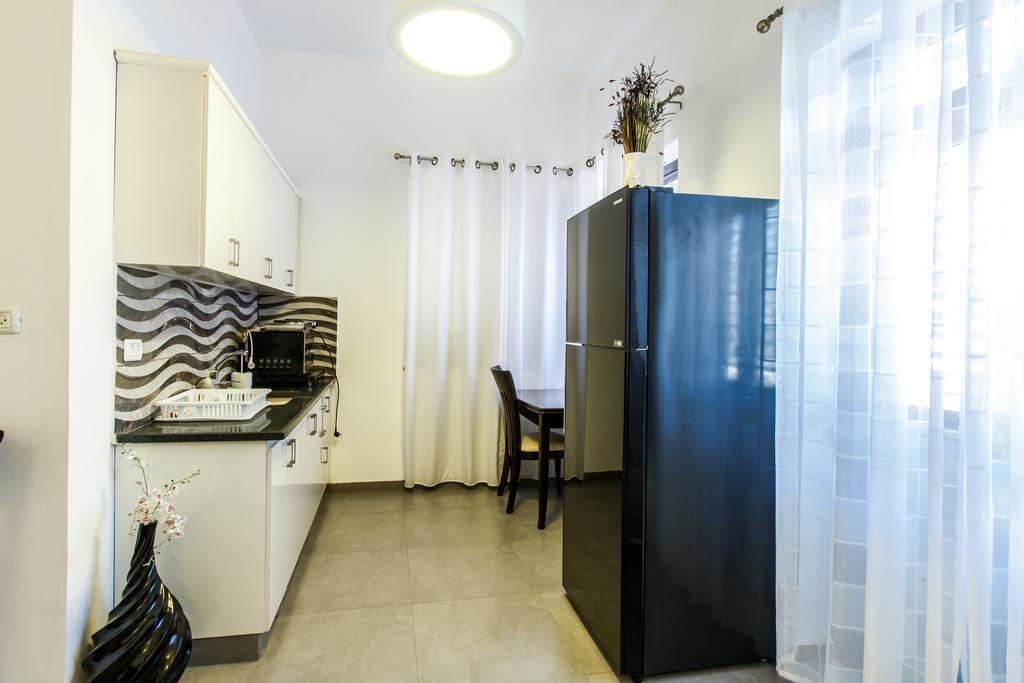 Chic Apartments By The Beach เทลอาวีฟ ภายนอก รูปภาพ